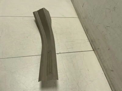 VOLVO V50 T5 2005 PUERTA TRASERA DERECHA PASAJERO UMBRAL RASGUÑO MOLDURA FÁBRICA Foto 1 de 4