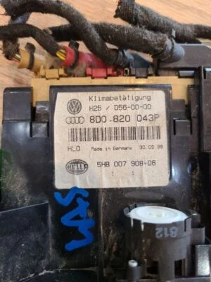 Control de temperatura modelo VIN D octavo dígito compatible con 00-02 AUDI S4 1716434 Foto 1 de 4