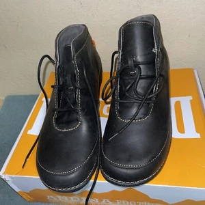 NIB Duluth Trading Angina Black Leather  Ankle Boots Sz10 M FREE SHIPPING - Picture 1 of 7