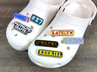 Dije con nombre personalizado para zuecos de espuma zapatos - texto redondo personalizado y números Foto 1 de 4