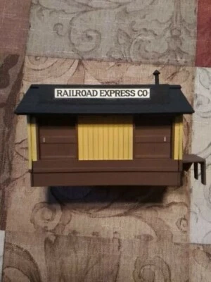 ho scale plasticville freight station custom painted and weathered - Image 1 of 4