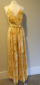 NWT Cupshe Women's Yellow & Cream Floral Slit Wide Leg Jumpsuit Size M - Picture 1 of 9