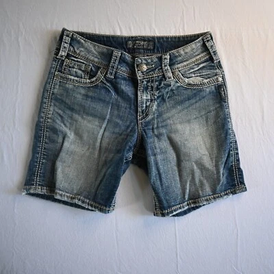 Pantalones cortos de mezclilla elásticos audaces de jean bermudas Suki Surplus plateados 27 para mujer Foto 1 de 4