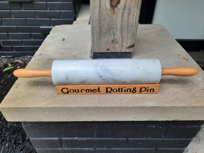 Rodillo de mármol con asas de madera y soporte base 18"- pesado- 6 libras Foto 1 de 2