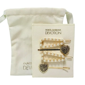 Pinzas para el cabello Dolce & Gabbana Devoción 2 pares, bolsa plumero, Sagrado Corazón - Imagen 1 de 5