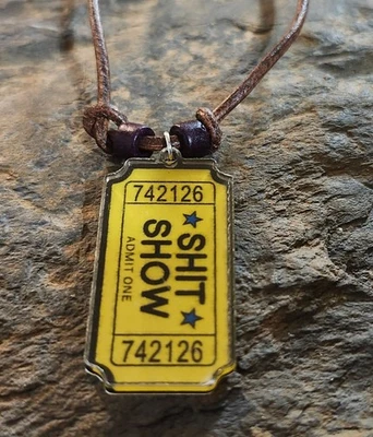Sh ** шоу билет ожерелье, новинка ожерелье, новинка ювелирных изделий, кожаный шнур - Изображение 1 из 2