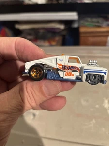 Hot Wheels - 2023 HW 55 Race Team 3/5 Erikenstein Rod 86/250 - Bild 1 von 3