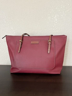 Bolso de Mano Grande Rojo St. John’s Bay Imitación Cuero con Detalles Tostados Foto 1 de 2