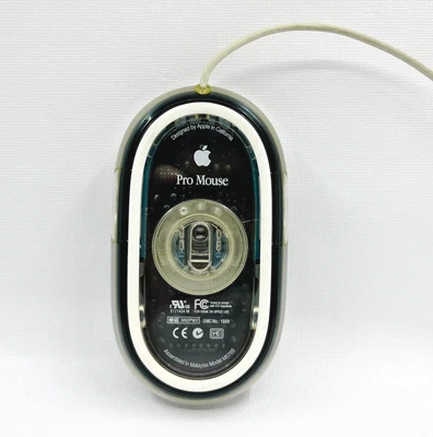 Black pro mouse apple mouse. A very old vintage apple mouse functioning normally - Image 1 of 4