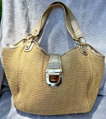 Сумка с короткими ручками Michael Kors Deneuve соломенная натуральный желтовато-коричневый цвет с золотой отделкой - Изображение 1 из 4