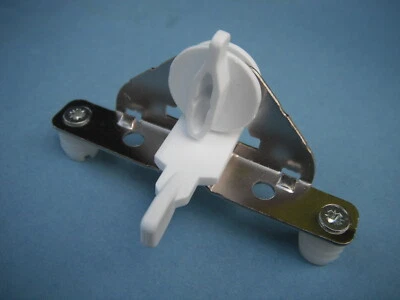 1 x INDAUX SUPRA, Hafele Kitchen Drawer Front Fixing Bracket, Push-in Dowel - Image 1 of 4