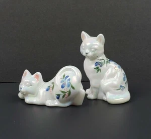 2 Fenton Cats Sitting Pouncing Crouching White Iridized Milk Glass JK Spindler - Picture 1 of 12