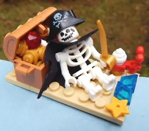 NEW LEGO SHIPWRECKED PIRATE CAPTAIN skeleton minifig treasure crab sword gold - Picture 1 of 1