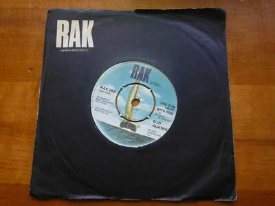 SUZI QUATRO 1979 SHES IN LOVE WITH YOU 45 rpm 7" VINYL SINGLE RECORD - image 1 of 4