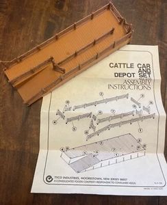 Vintage Tyco HO Cattle Depot Ramp No. 935 With Assembly Instruction Paper - Picture 1 of 10
