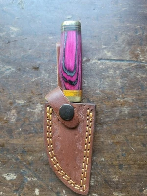 Cuchillo desollador de caza de acero Damasco de 6" mango de madera con funda de cuero Foto 1 de 3