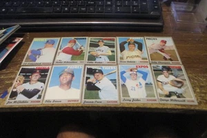 100 '70s Topps baseball cards '70 '71 '72 '73 '74 '75 '76 '77 '78 '79 Valentine - Picture 1 of 10