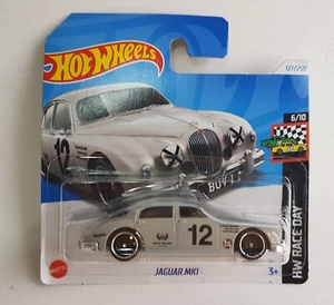 Mattel / Hot Wheels 127/250, Race Day, Jaguar Mk 1 - Pristine Mint Condition - Picture 1 of 4