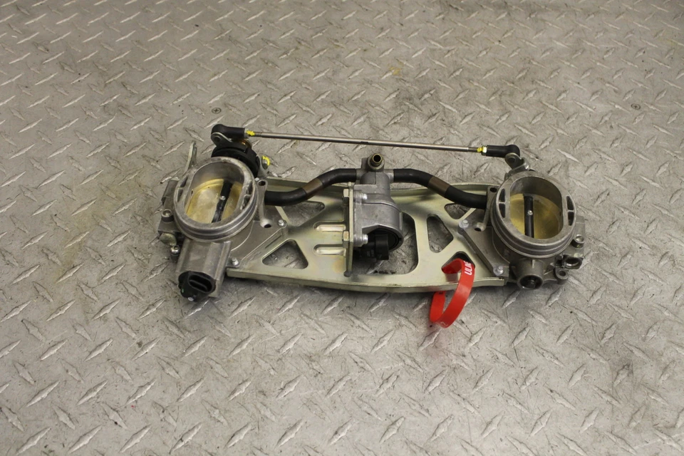 Carrocerías del acelerador Ducati 1098 1098 S 2008 Foto 1 de 4