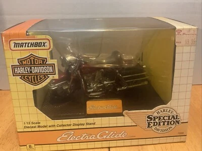 1993 Matchbox Harley Davidson 1968 Red FLH ELECTRA GLIDE Motorcycle 1/15 Scale - Image 1 of 4