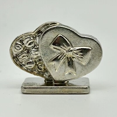 Scene It Movie 2nd Edition Heart Token 2007 Replacement Pieces Monopoly - Image 1 of 4