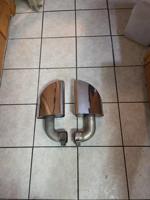 Puntas de tubo de escape trasero izquierdo y derecho Volkswagen Touareg 11-17 OEM  Foto 1 de 4