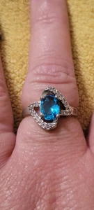 Bellissimo anello 925 misura 6 con pietre blu - Foto 1 di 5