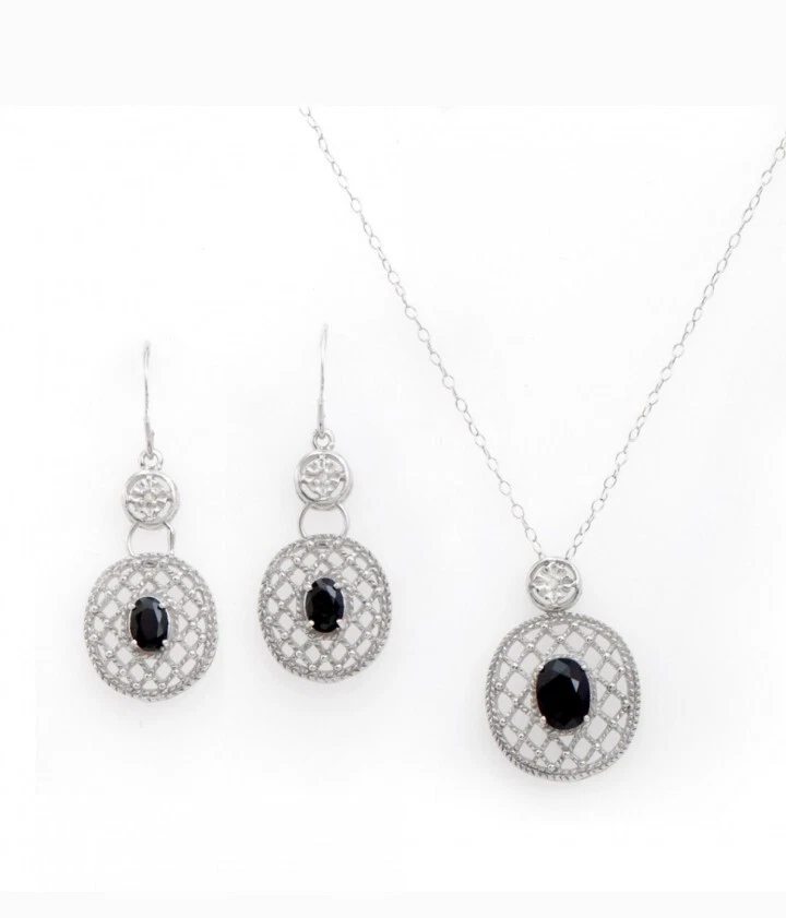 Juego de collar y pendientes de diamantes y zafiros naturales Foto 1 de 4