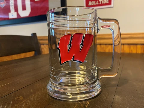 WISCONSIN BADGERS Glass Mug With Pewter Logo Cover