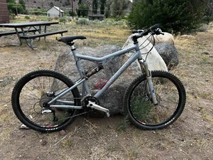 Santa Cruz Blur XC V1 Mountain Bike - Size Xtra Large - 26” Tires - Picture 1 of 14