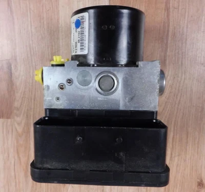 Conjunto de módulo de bomba de freno ABS antibloqueo Mazda 3 2004-2009 Geniune OEM Foto 1 de 4