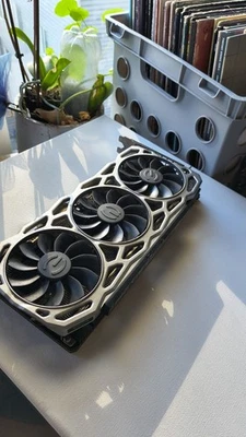 UNTESTED EVGA GeForce GTX 1080 Ti FTW3 Gaming 11GB GDDR5X  (11G-P4-6696-KR) - Image 1 of 4