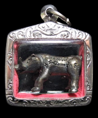 Phaya Mhoo Tanga Dang Talismán Ajarn Somkid Wat Bueng Tata Amuleto Tailandés Foto 1 de 4