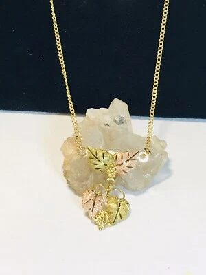 Collar Cadena 14K Vintage Black Hills 10k y 12K Multi Tono Oro Hoja de Vid Foto 1 de 4