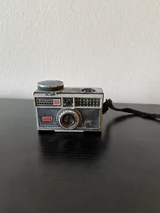 FOTOCAMERA VINTAGE KODAK INSTAMATIC 404 - Foto 1 di 3