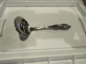 Oneida BRAHMS Community Stainless 7 7/8" Glossy Scalloped Sauce GRAVY LADLE - Picture 1 of 4
