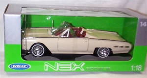 Welly Ford Thunderbird 1962 Cabrio - White 1-18 Scale opening parts New in Box - Picture 1 of 2