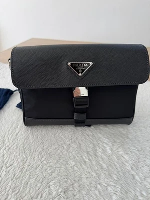 Neue Prada Tasche - Bild 1 von 4