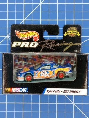 Hot Wheels PRO Racing Kyle Petty #44 Pontiac Grand Prix #20045 - Image 1 of 4