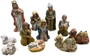 Vintage Porzellan 11-teilige Krippe handbemalt Weihnachtsdeko Figuren - Bild 1 von 6