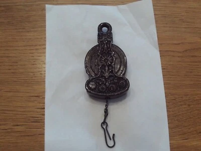 ANCIENNE POULIE POUR LAMPE MONTE ET BAISSE POUR LUMINAIRE - Photo 1/4