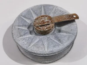 "Evola Duftspender" aus Luftschutz Gasmaskenfilter, Nachkriegsfertigung "Schwert - Picture 1 of 4