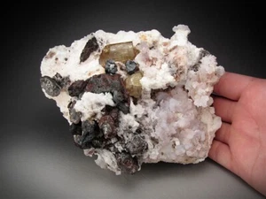 Cristal de apatita sobre matriz Cerro de Mercado México - Imagen 1 de 8