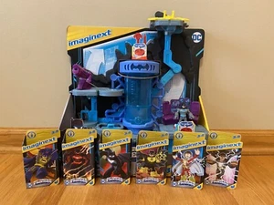 DC Imaginext Batman Bat-Tech BatCave 6 DC Super Friends Leuchtfigur Fledermaushöhle - Bild 1 von 11
