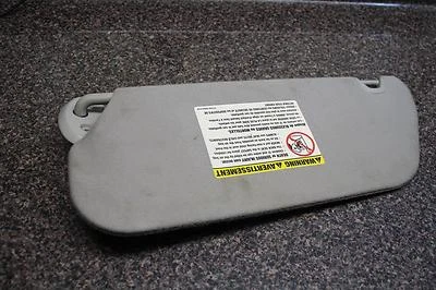 Ford Freestar 2004 parasol delantero derecho bloque de sombra conjunto de espejos retrovisores superiores plegables 04 Foto 1 de 4