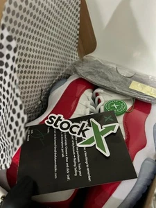 Jordan 11 Cherry - Picture 1 of 13