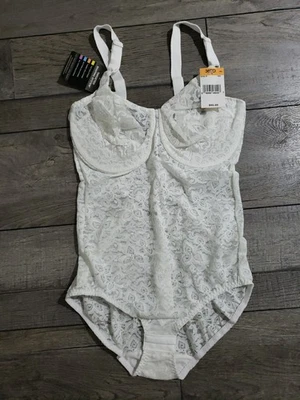 Prendas moldeadoras de encaje Bali para mujer, modelador de cuerpo Faja, encaje 'N suave control firme 36DD Foto 1 de 4