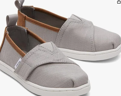 Toms Zapatos Juveniles 13.5 USADOS Alpargata Mocasines Sin Cordones Planos Gris Lona Informal Foto 1 de 4
