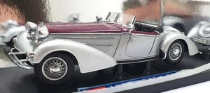 Sun Star 1/18 2402 1939 Horch 855 Roadster Silver Grey/Dark Red - Picture 1 of 5