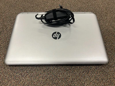 PC Notebook HP Pavilion 17-f001dx Foto 1 de 4